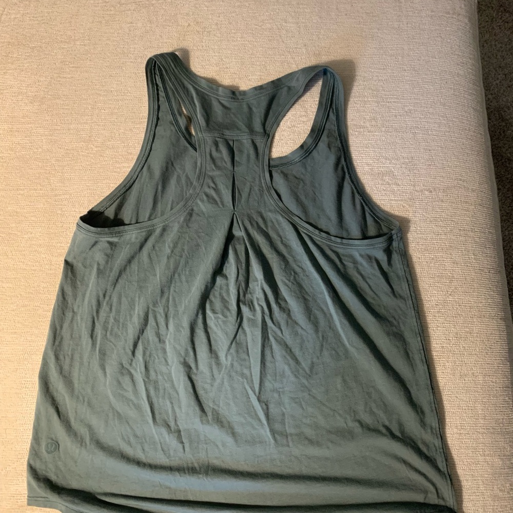 Lululemon flowy racerback tank size 6
